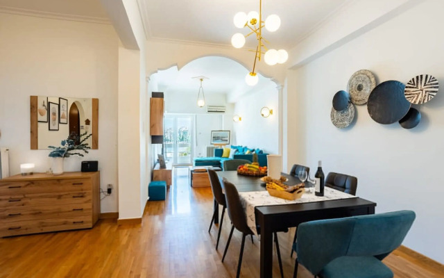 Athens Luxury Getaway - Pasalimani City Oasis