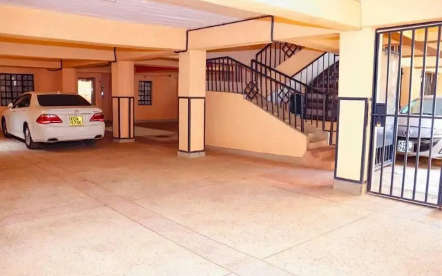 Lux Suites Trm drive Studio Apartments