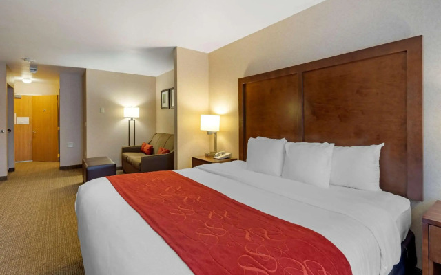 Comfort Suites Anchorage International Airport