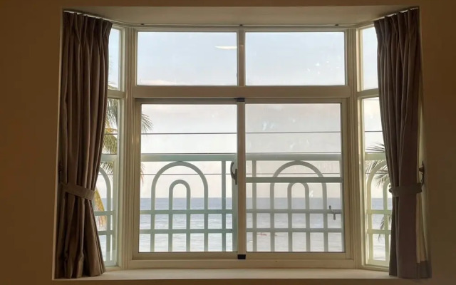 Small Ryukyu Loju sunrise Inn
