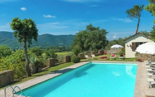 Villa Rinaldo Comfortable Holiday Residence