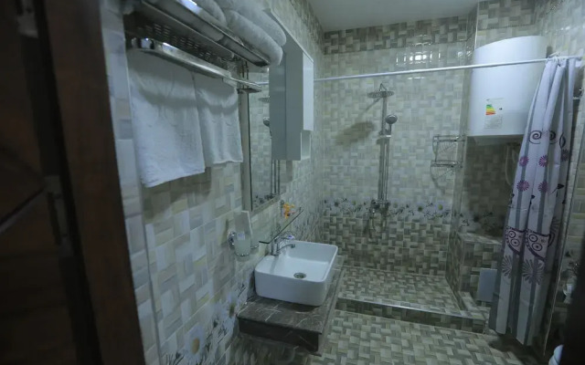 Akhsikent Hotel