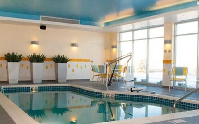 Fairfield Inn and Suites-Canton South