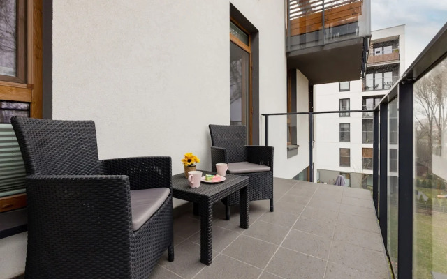 Active City Apartments Warsaw by Renters