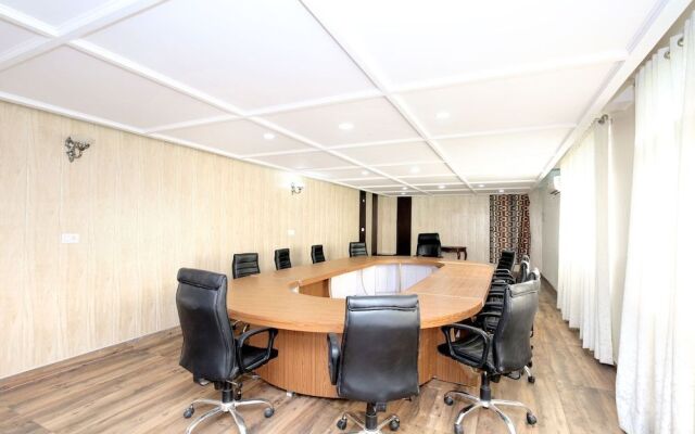 OYO 12767 Hotel Grand Chinar
