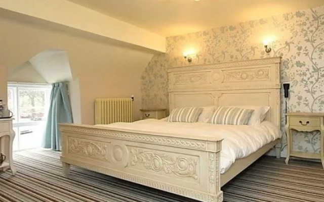 The Hand at Llanarmon