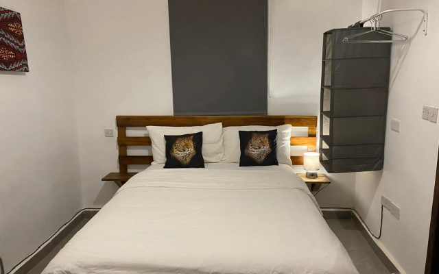 Belvoir Estate & Luxury Furnished 1Beds Basement Ground Floor Split Levels & 2Beds Upper Level Serviced Apart-Hotel & Residence — фото 3