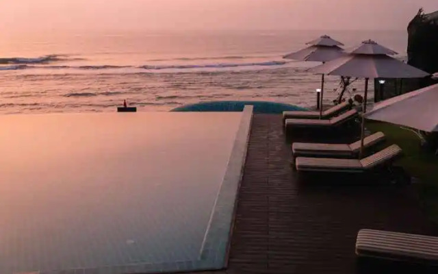 Edensee Kega Beach Resort