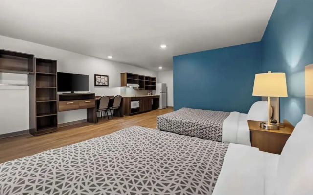 Woodspring Suites Loves Park Rockford