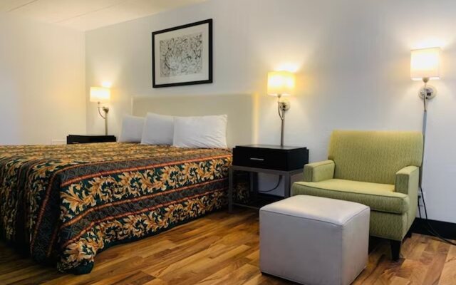 Economy Inn Holland