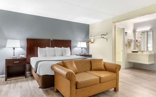 Econo Lodge Conway Central