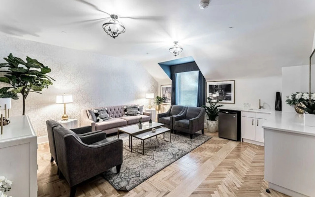 The Inn on Officers Garden