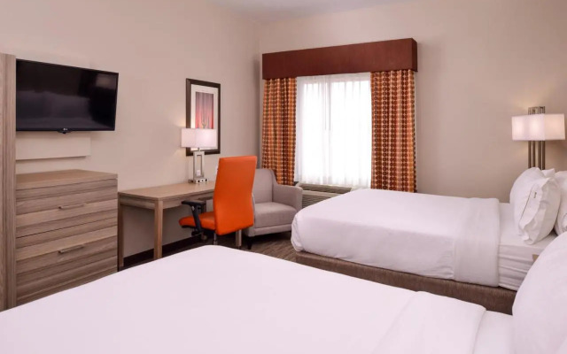 Holiday Inn Express & Suites Williams