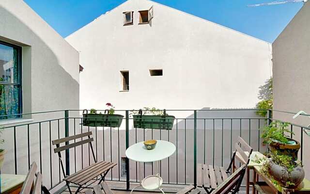 Neve Tzedek European Style w/ Balcony by Sea N' Rent