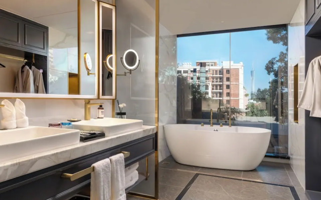 XANA Deluxe International Hotel Dongshankou Metro Station Branch