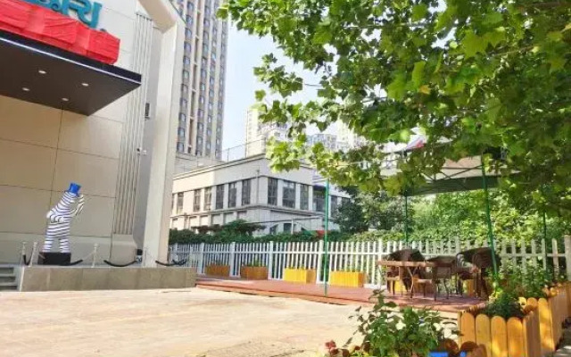 Ruiyi Light Residence Hotel