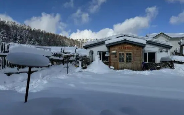 Xuexiang Jiajinde Family Hotel