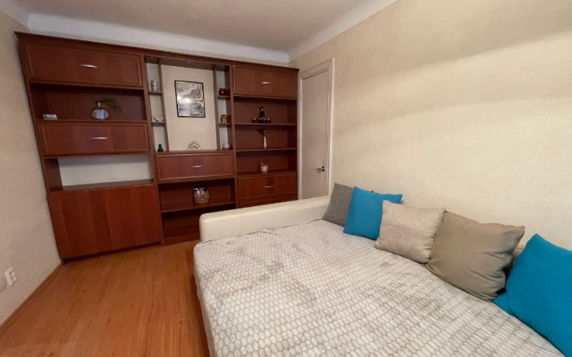 Апартаменты на проспекте Октября 126/6