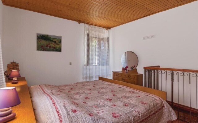 Nice Home in Pula With 1 Bedrooms