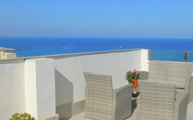 3bed Penthouse Apt With Private Terrace & Balcony