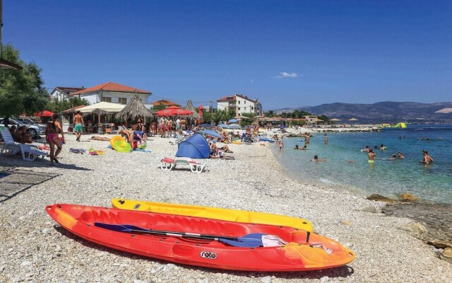 Amazing Home in Slatine With Wifi and 4 Bedrooms