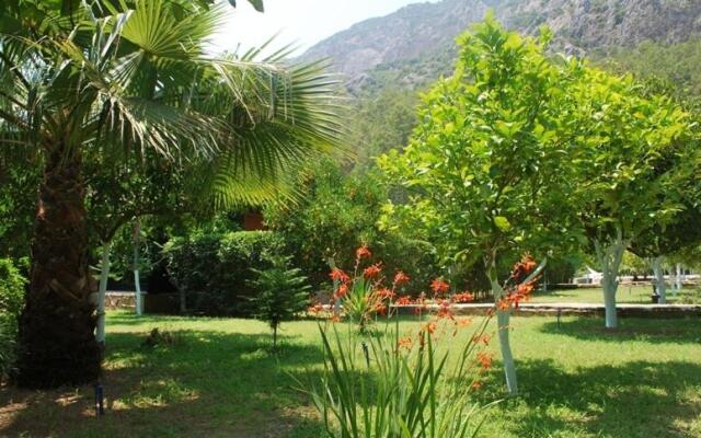 Portalimo Lodge Hotel - Adult Only +12