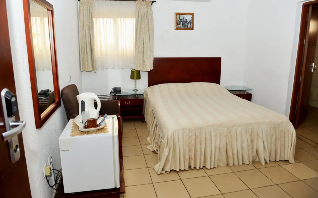 Paradise Hotel