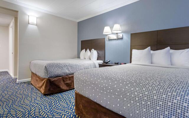 Econo Lodge Hicksville