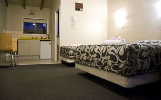 Middlemore Motel