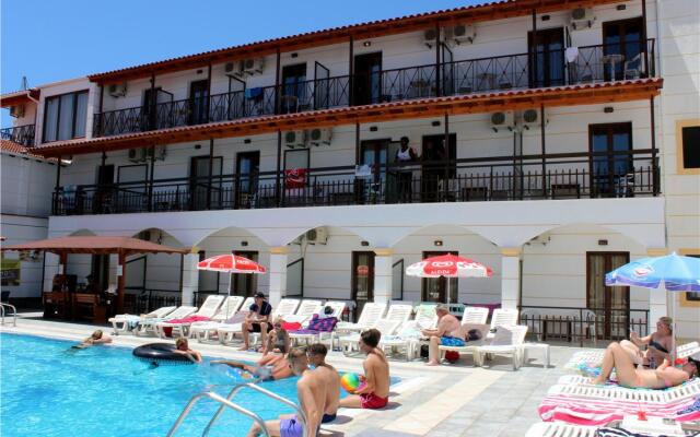 Lefkimi Hotel