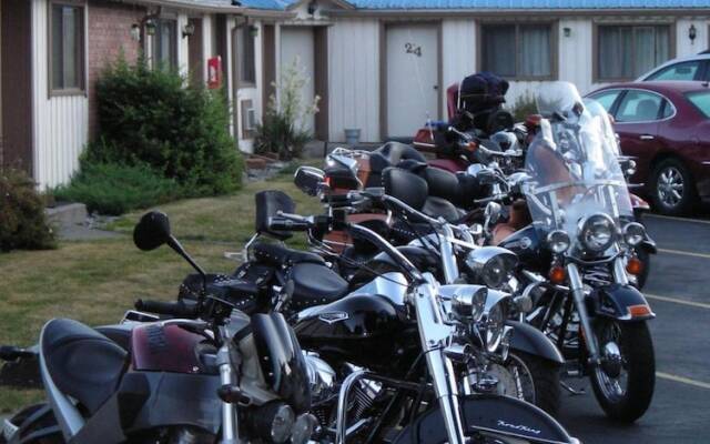 Falls Motel