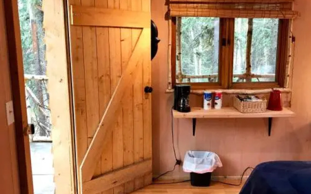 Sven's Basecamp Hostel