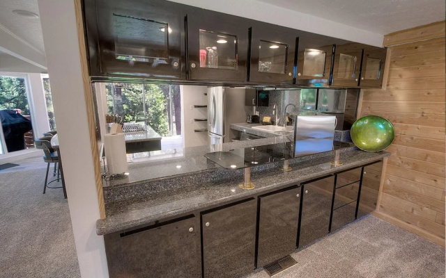 Snowbird Forest by Lake Tahoe Accommodations