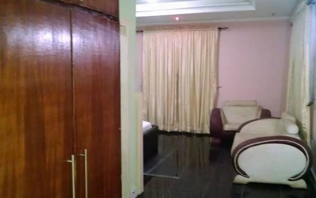 De Boss Deluxe Hotel