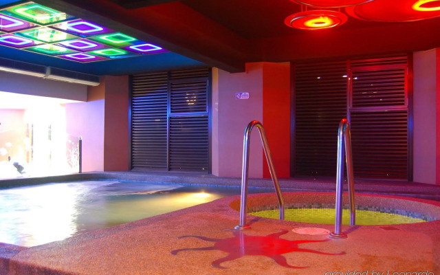 Regalodge Hotel & Spa