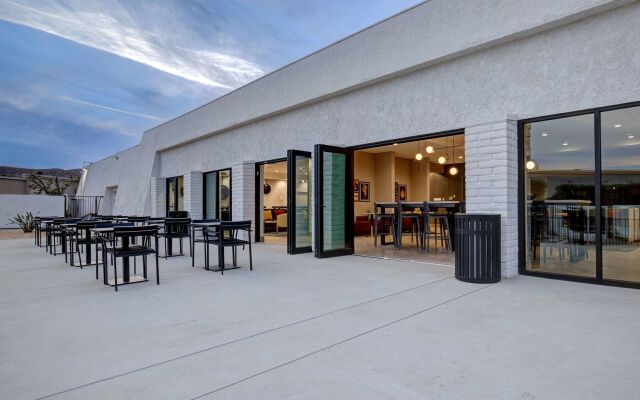 DoubleTree by Hilton Palmdale, CA