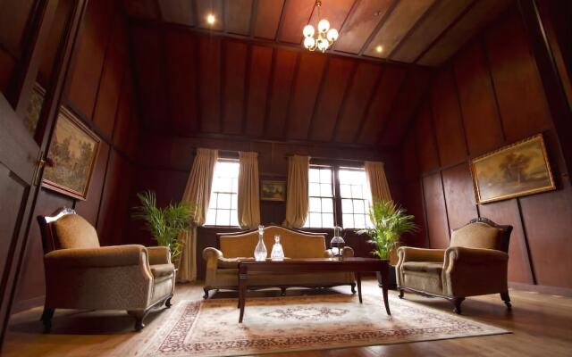 Marybrooke Manor