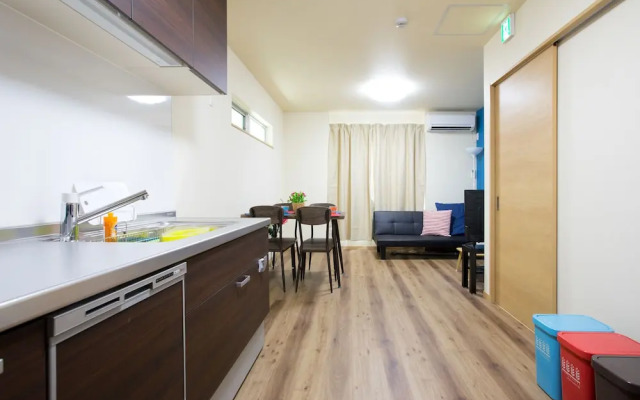 Tsuru House