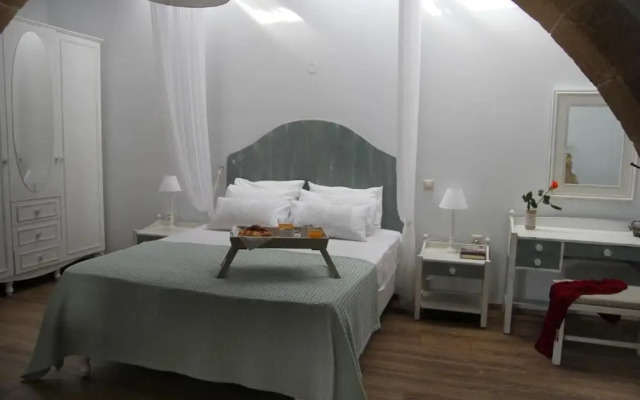 Meli Milon Villa