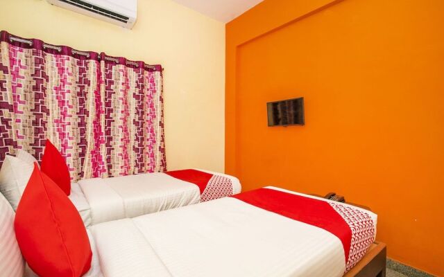 OYO 17136 Hotel Chinmayee Inn