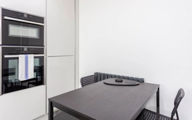 Bright 2 Bedroom House in Stratford With Garden