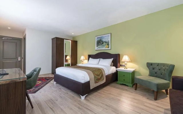 Sunolus Vineyard House