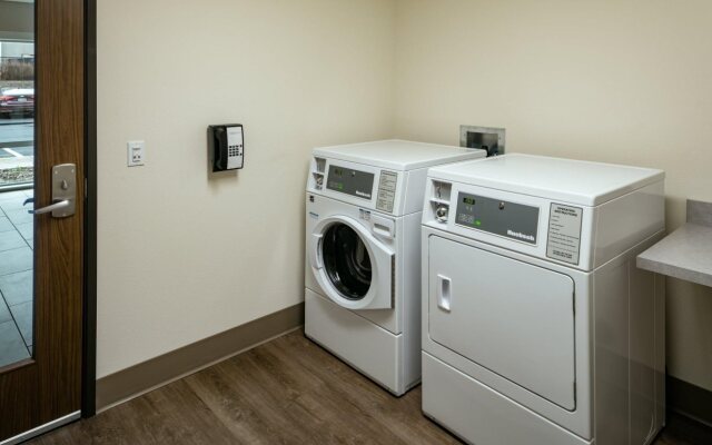 Holiday Inn Express & Suites Medford by IHG