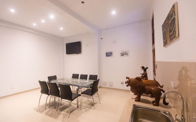 Dmilez Hotel