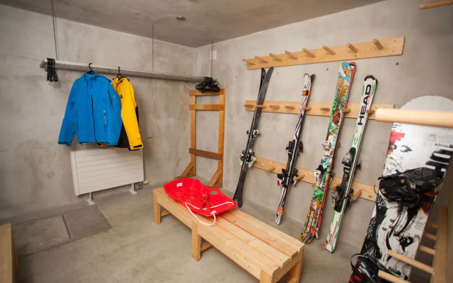 Full Circle Apartments