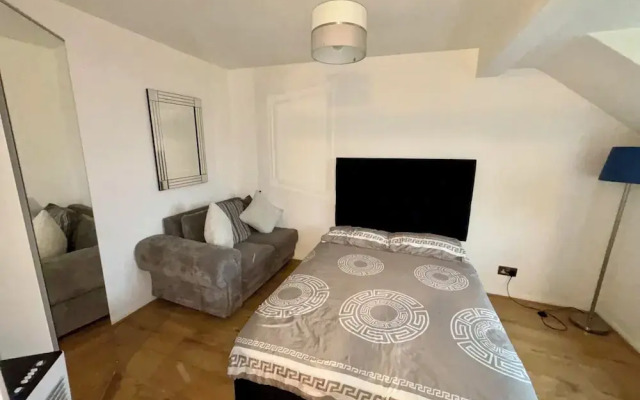 K Sweets Bromley Apartments