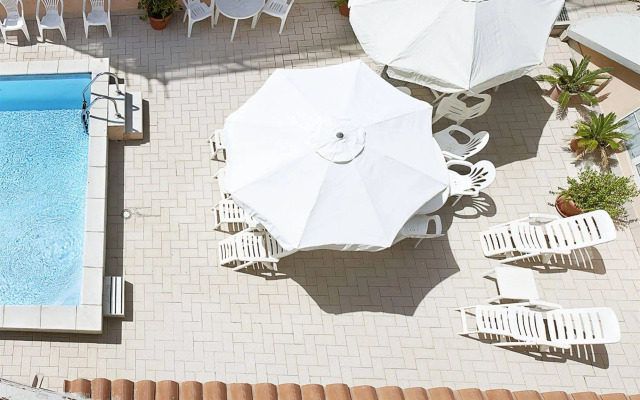 Hotel Majore