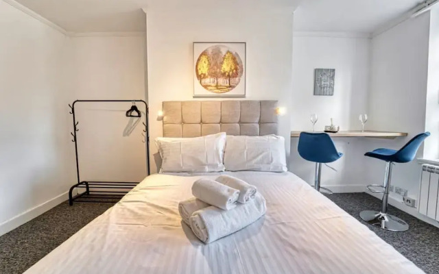 Host Stay Hills Dwelling