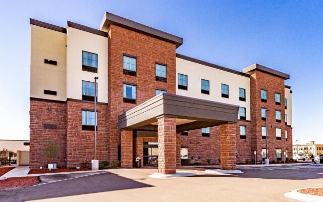 Cobblestone Hotel & Suites - Ottumwa