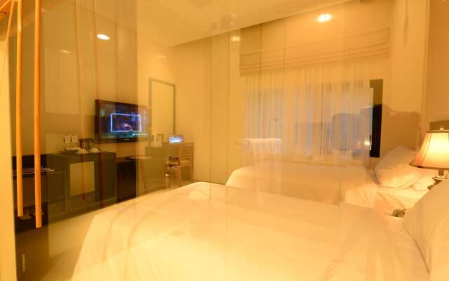 Emilia Hotel by Amazing